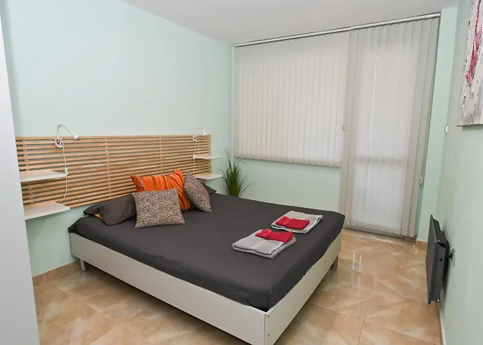 Eli Center Apartman Burgasz