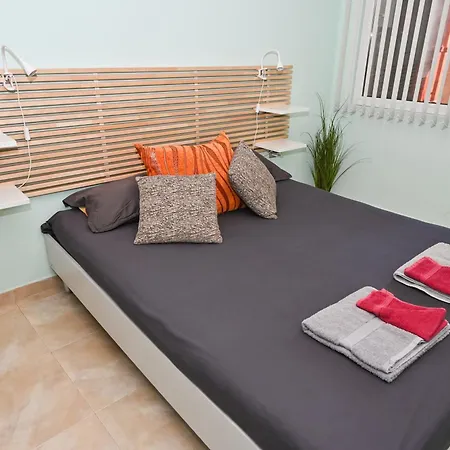 Eli Center Apartment