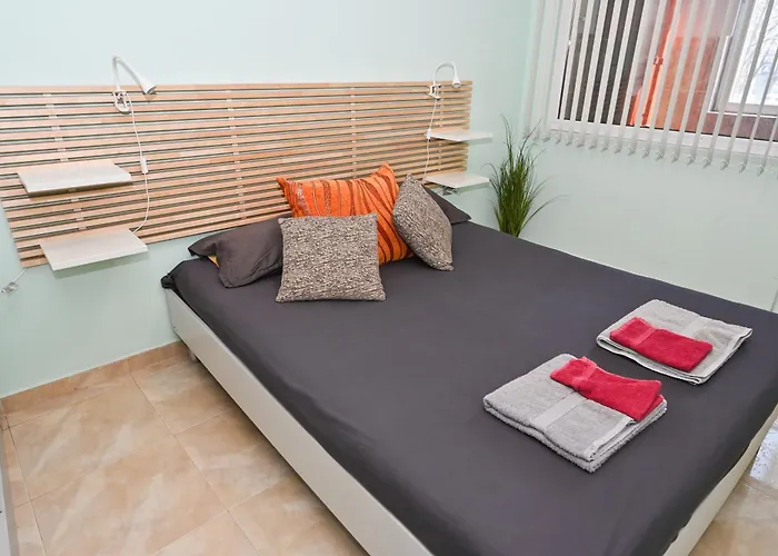 Eli Center Apartment